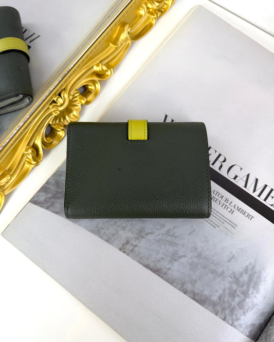 Small Vertical Wallet