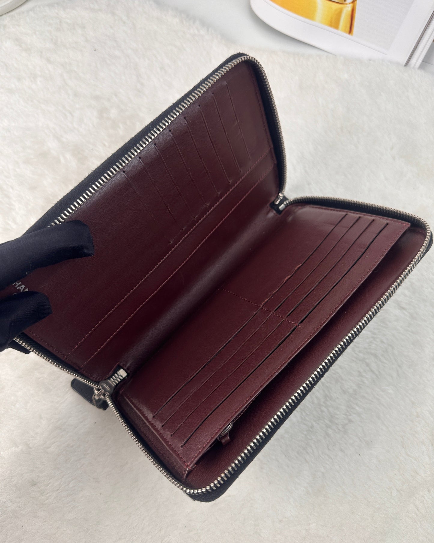 Classic Zipped Wallet