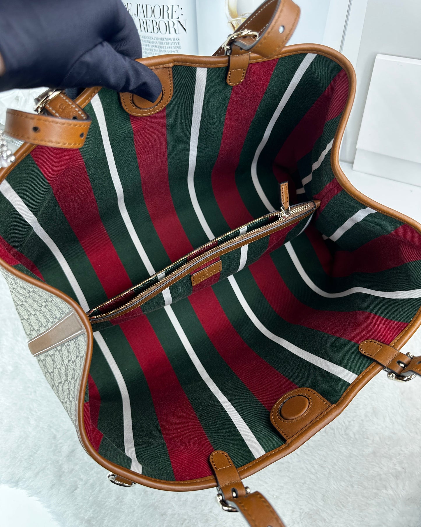 GG Supreme Monogram Emblem