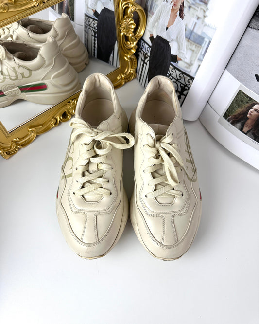 Rhyton Logo Leather Sneaker