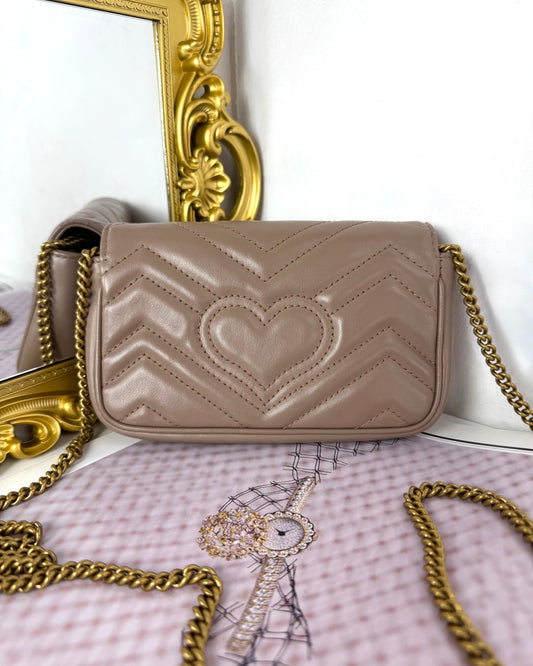 GG Marmont Matelassé Super Mini Bag