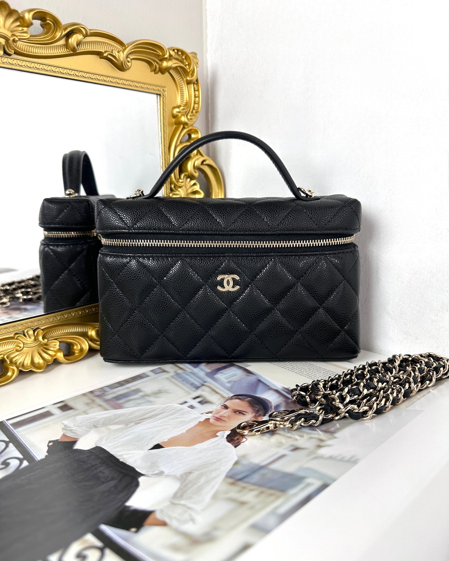25C Vanity Case with Top Handle
