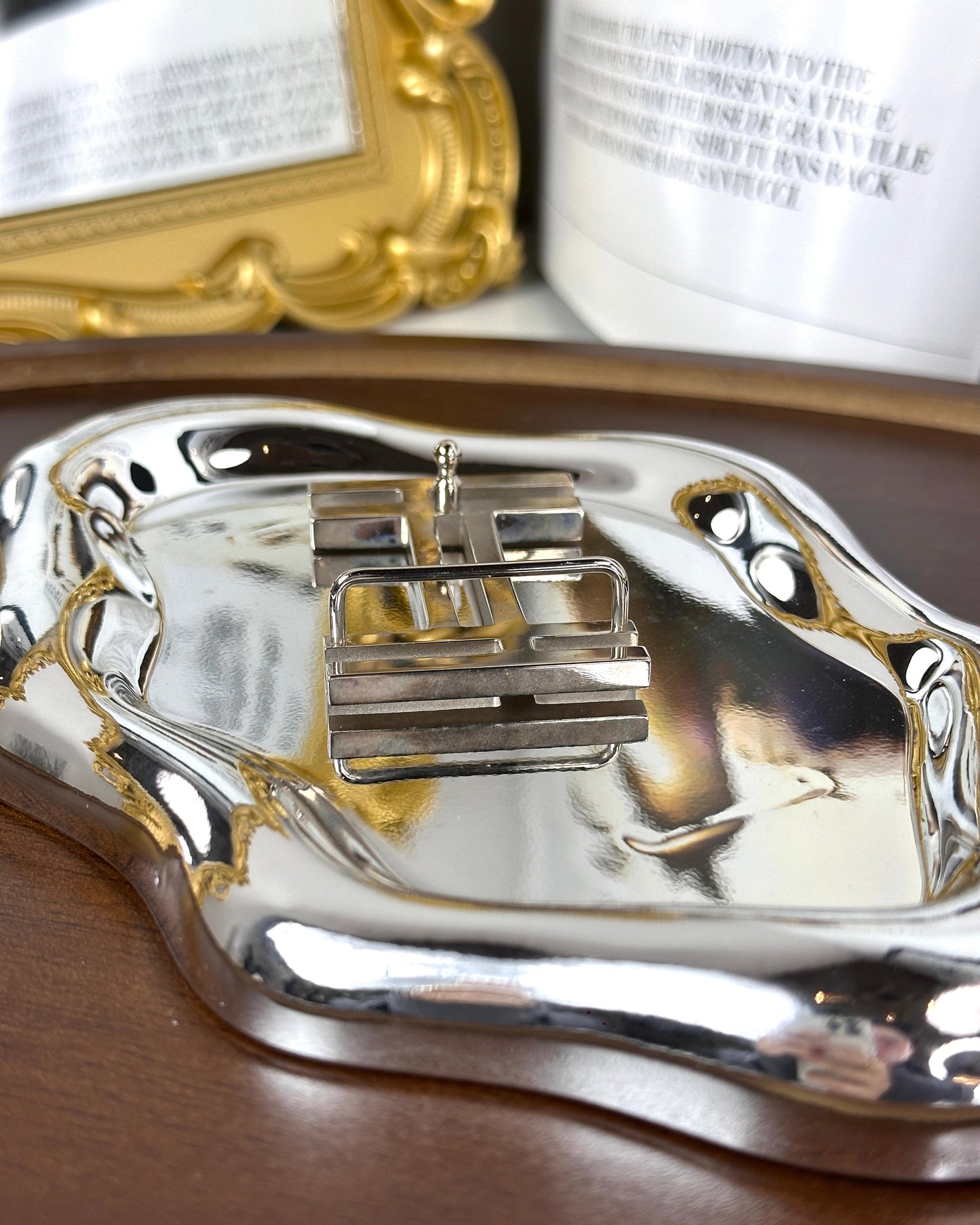 H au Carré Belt Buckle