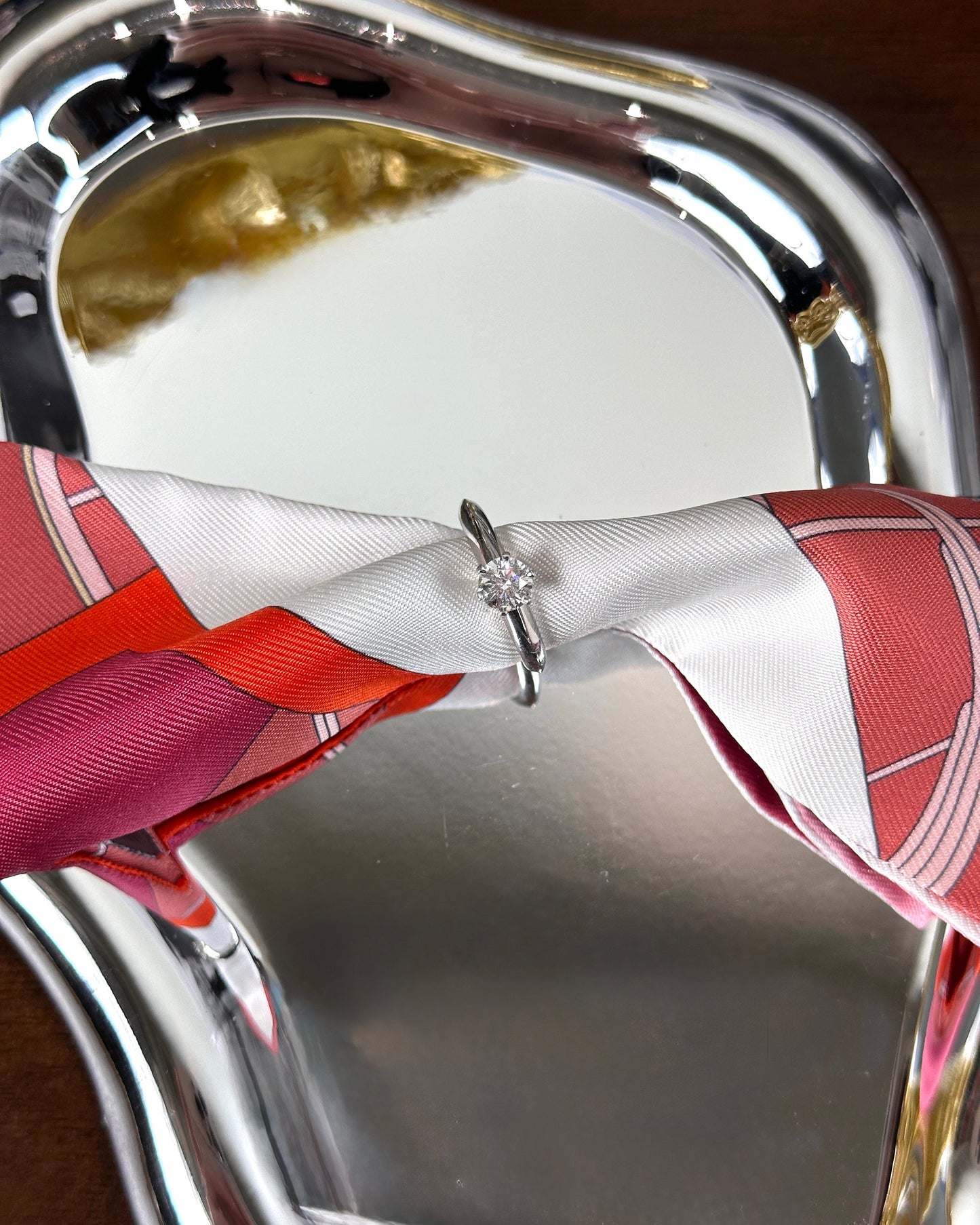 Roud Brilliant Engagement Ring
