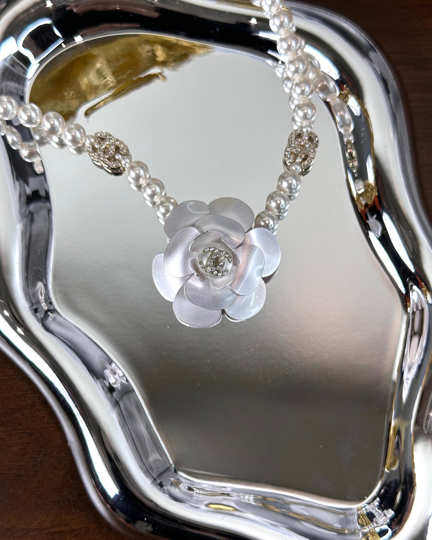Camellia Crystal Pearl Choker Neckelace