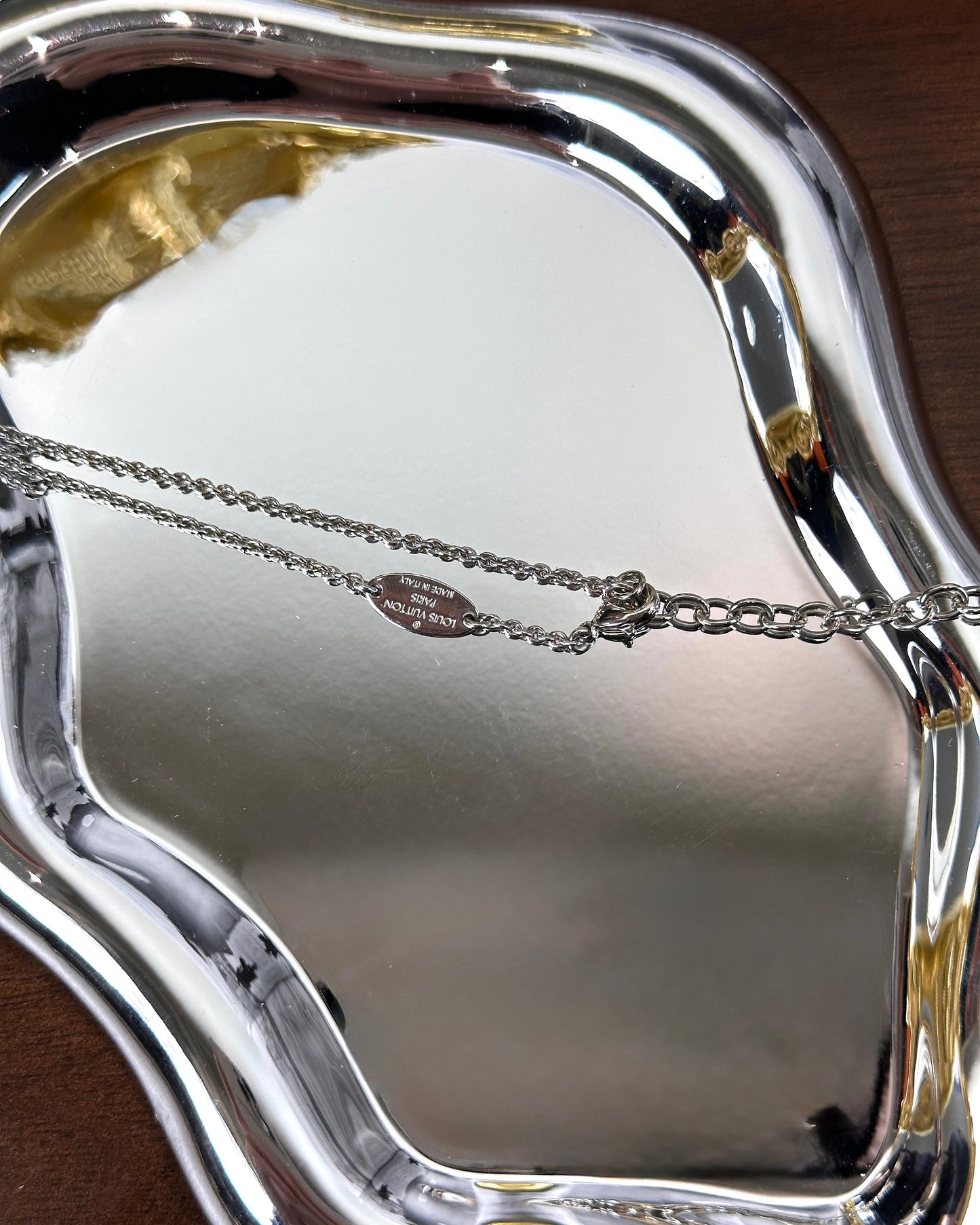 Essential V Supple Necklace