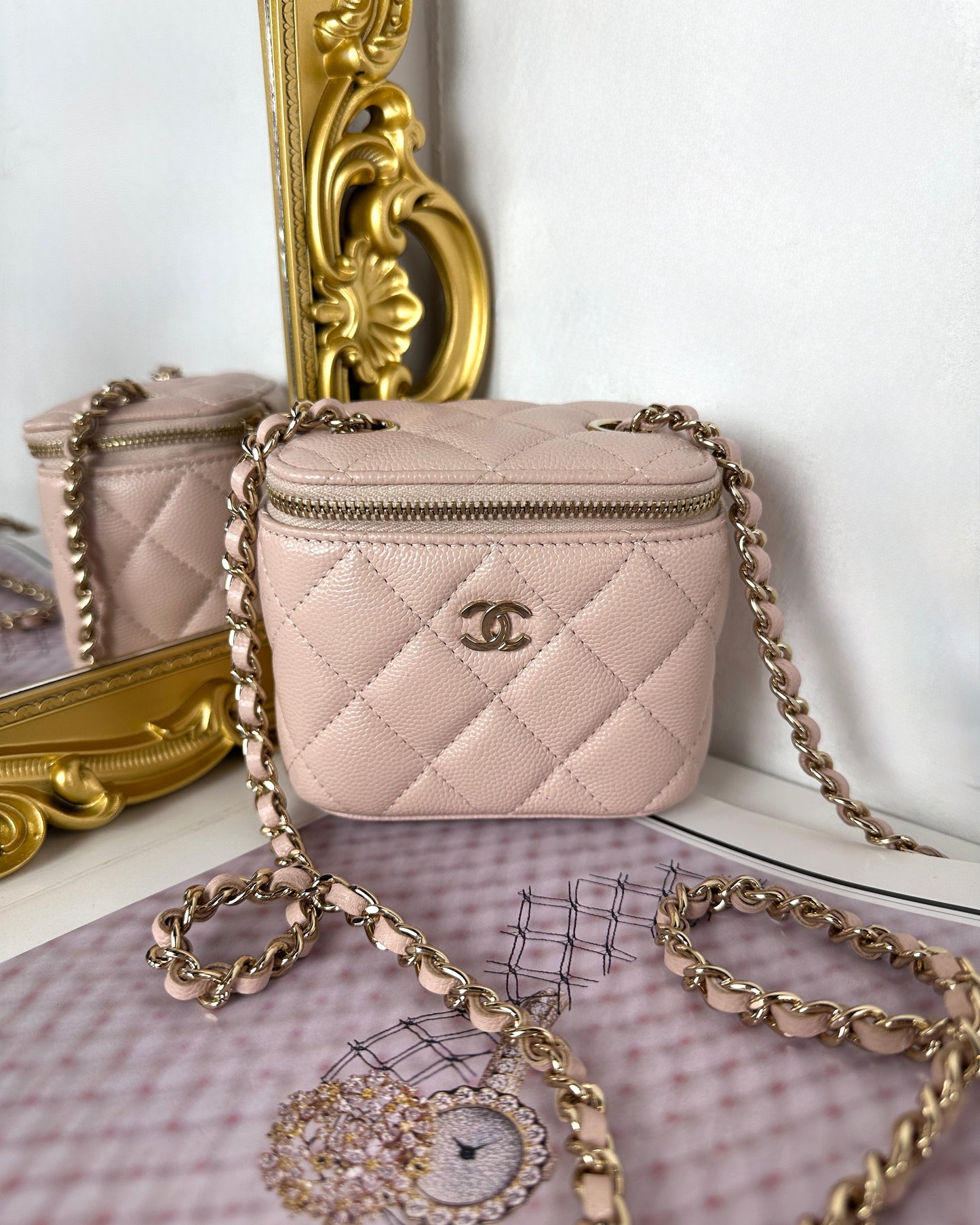 Classic Small Vanity Case