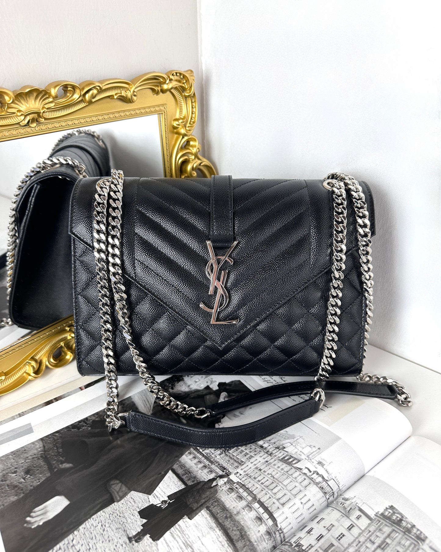 Envelope Medium Chain Bag