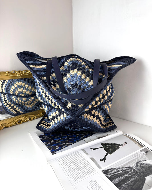 XL Puzzle Fold Tote in Raffia
