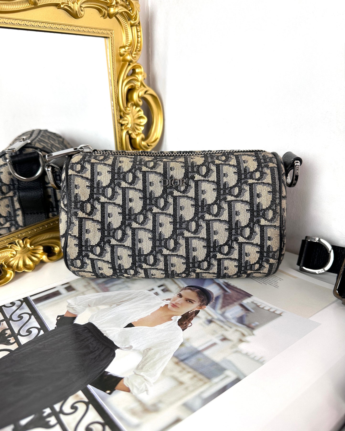 Roller Messenger Bag