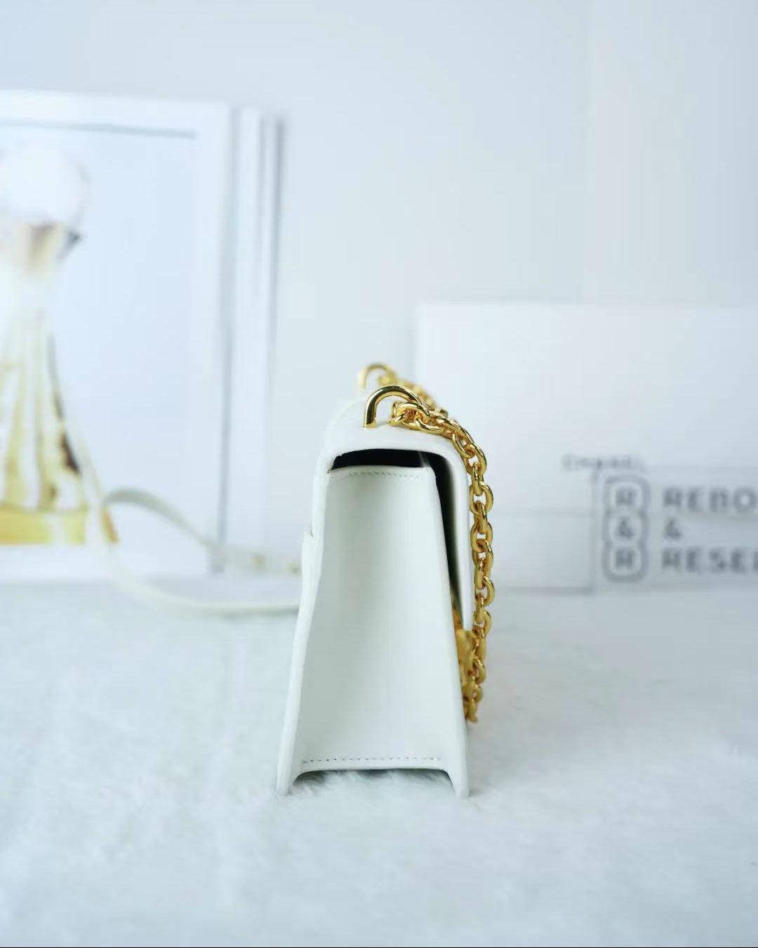 Montaigne East West&nbsp;