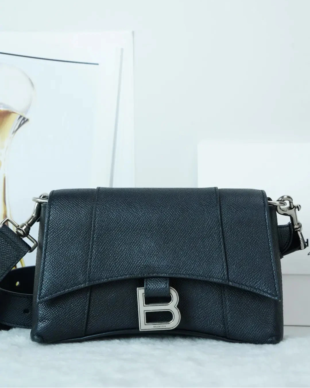 Downtown Crossbody Bag
