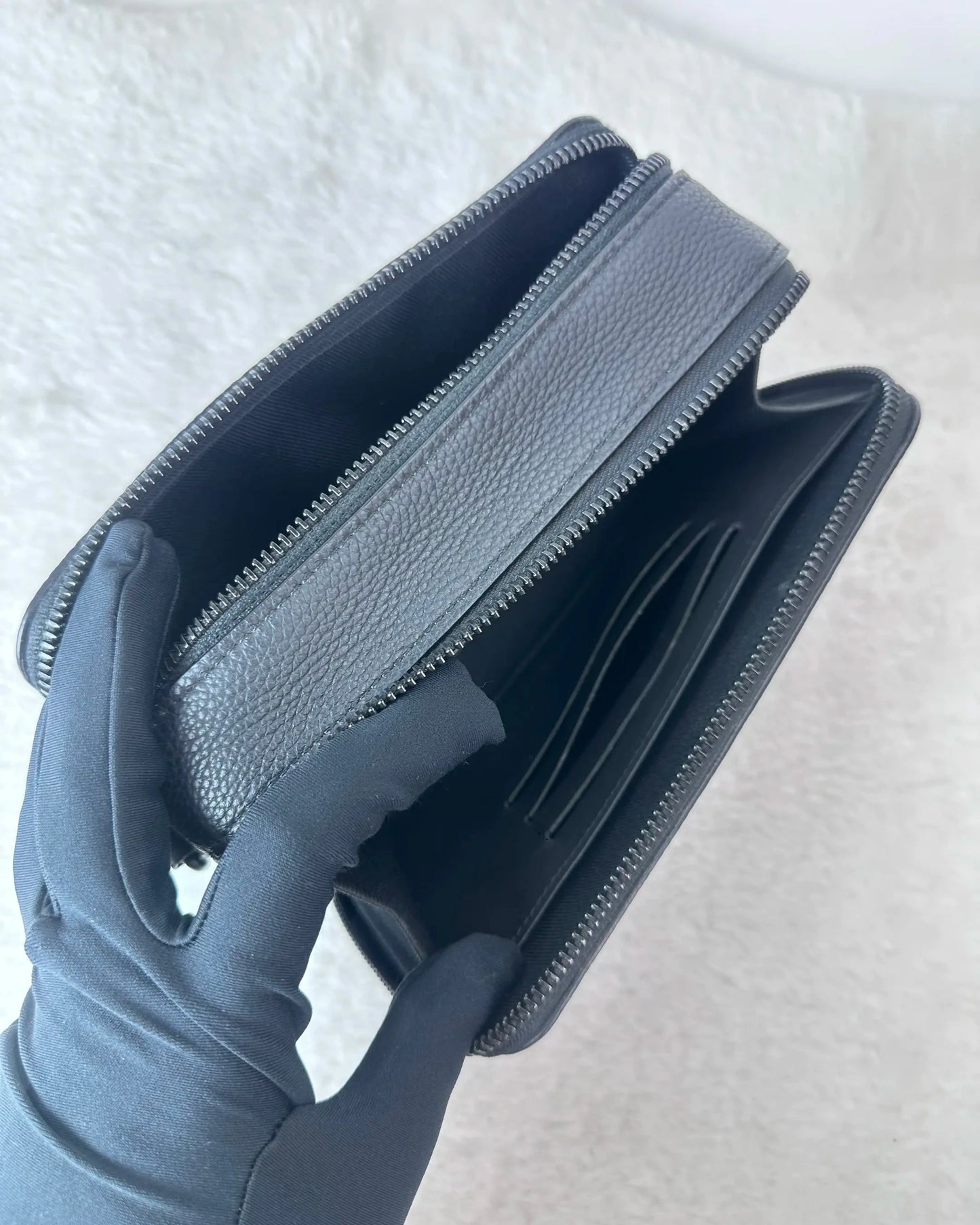 Alpha Wearable Wallet
