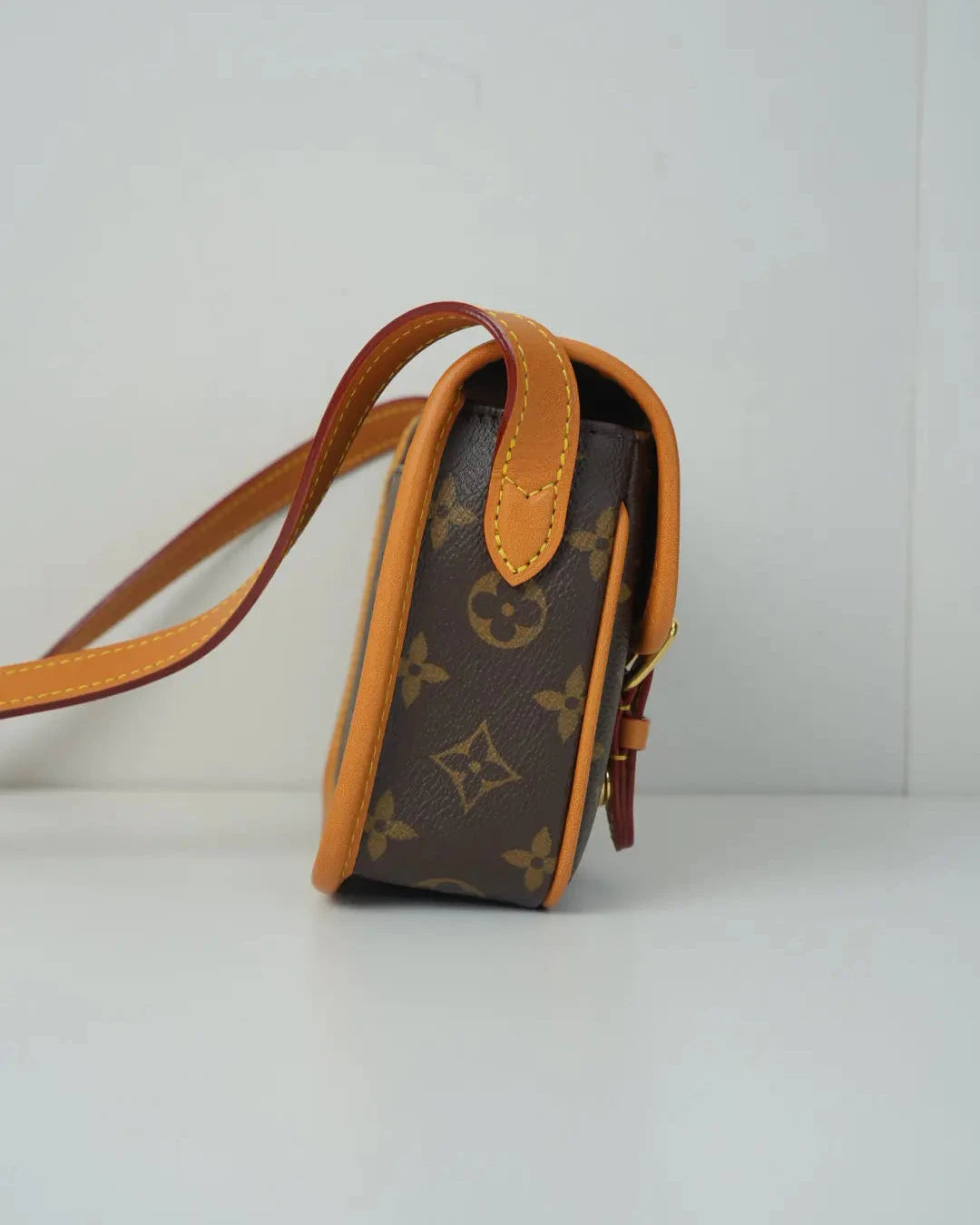 Satchel Wearable Wallet