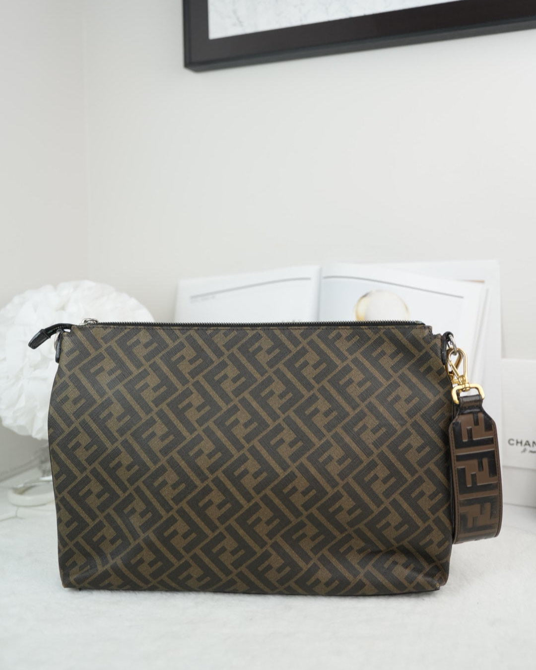 Flat Baguette Small Logo