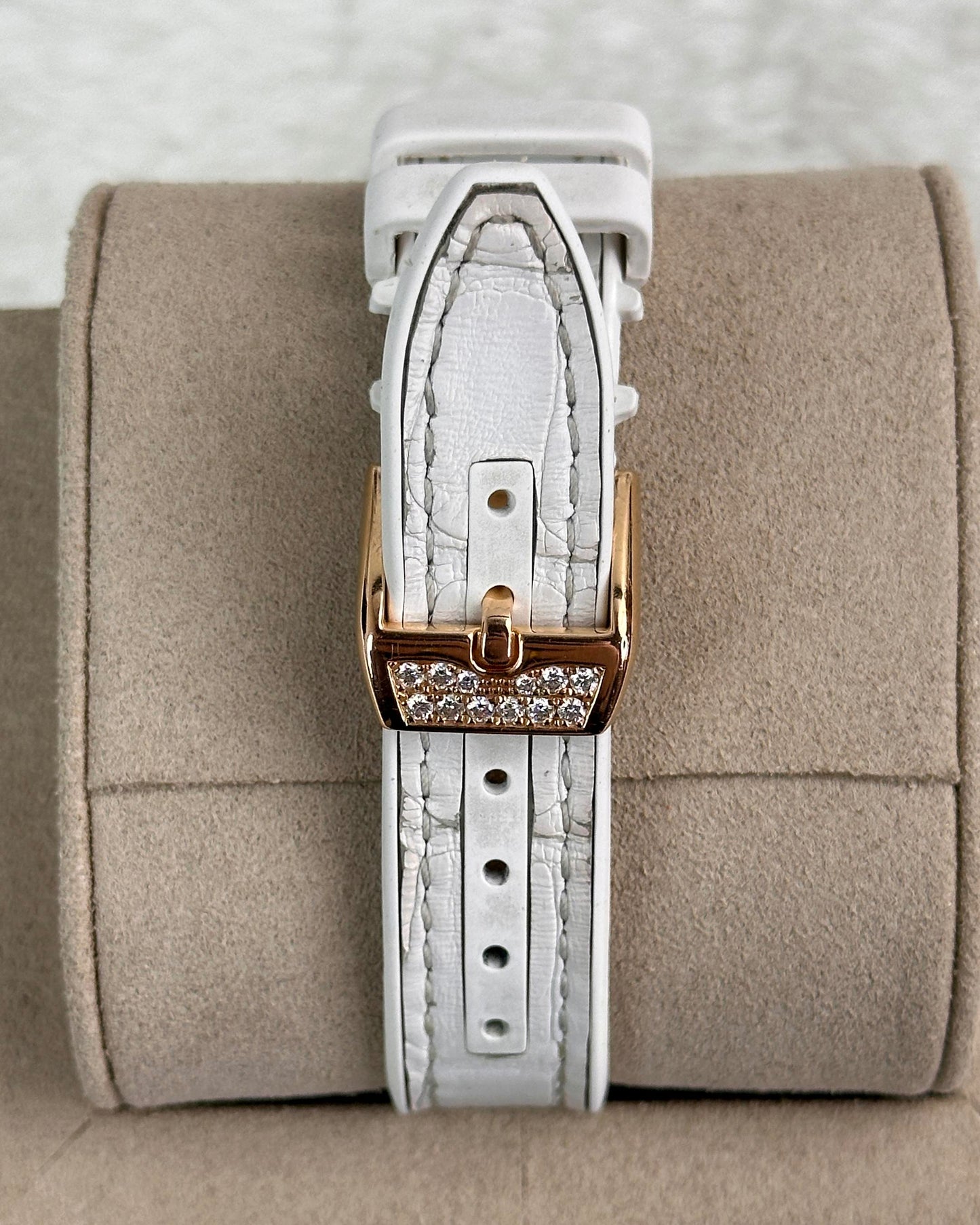 Vanguard Lady Skeleton