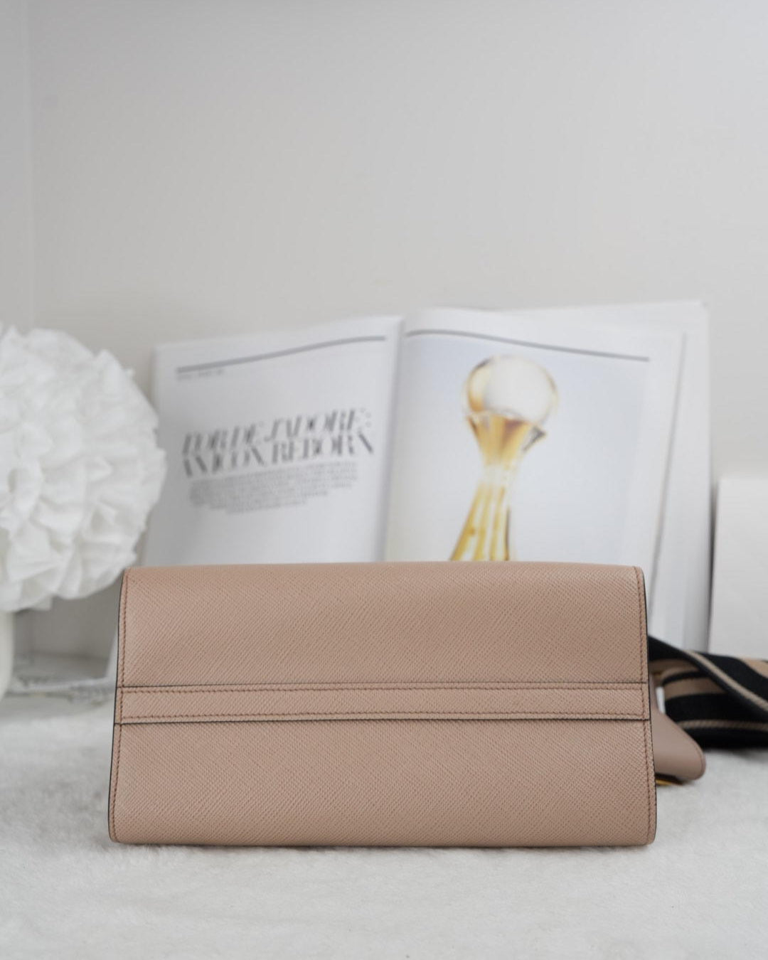 Monochrome Saffiano Cuir Leather