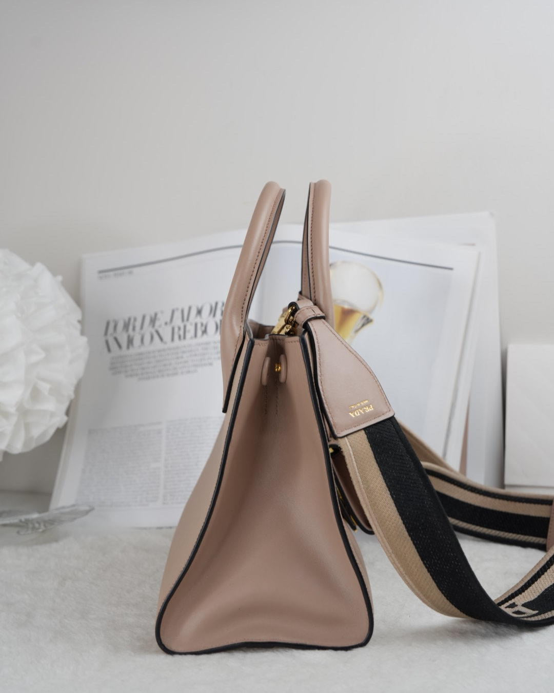 Monochrome Saffiano Cuir Leather