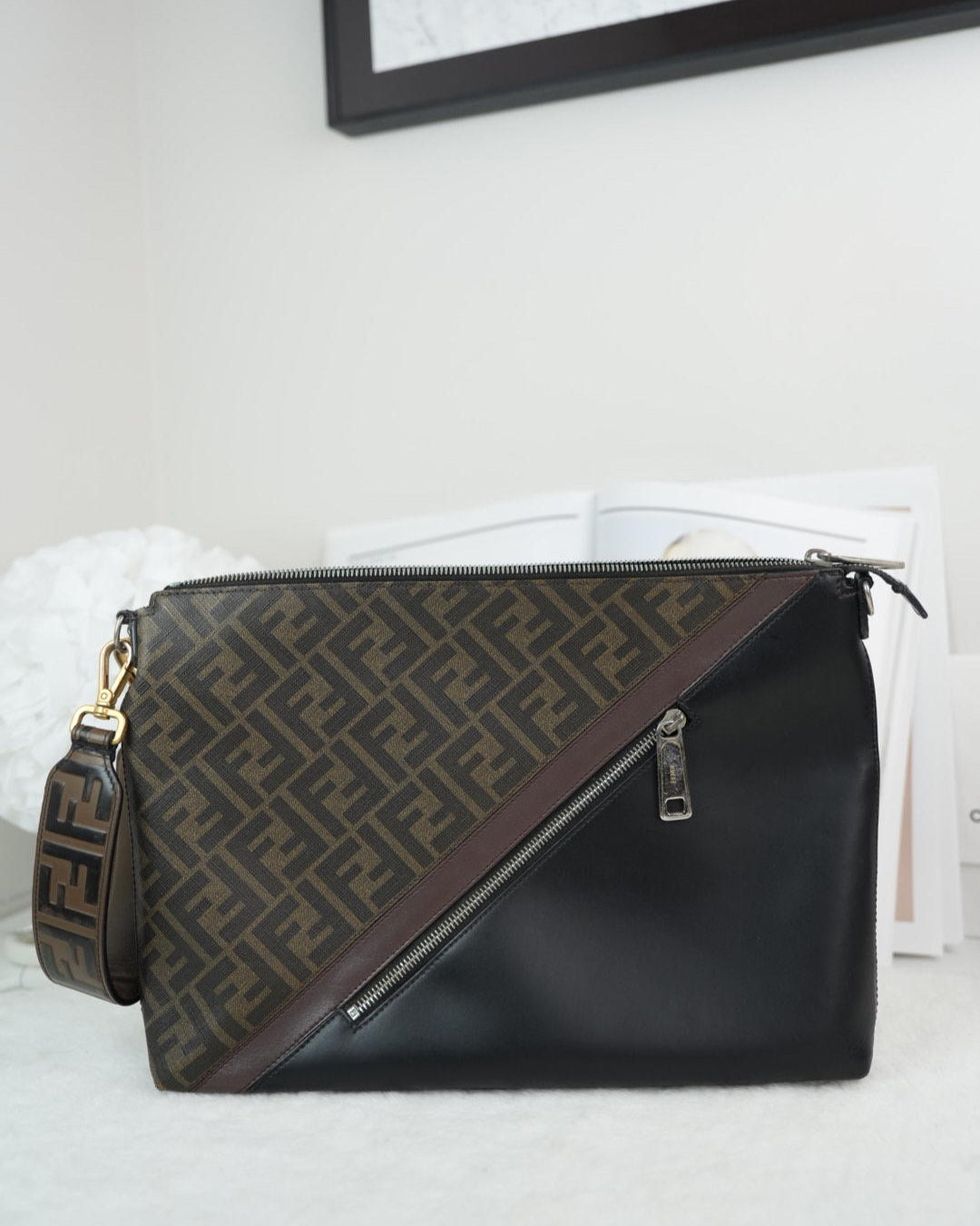 Flat Baguette Small Logo