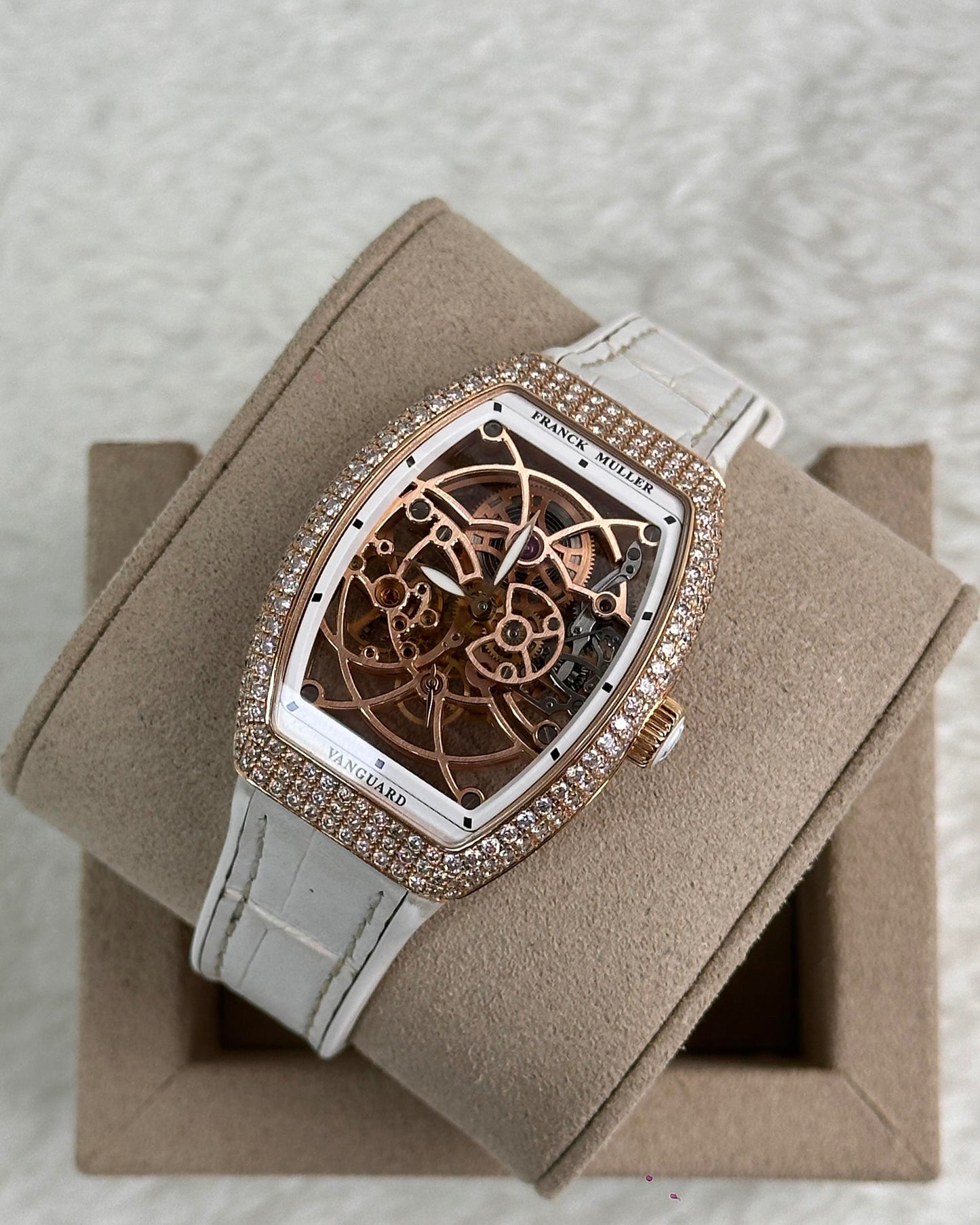 Vanguard Lady Skeleton