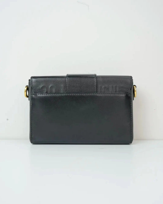 30 Montaigne Box Bag