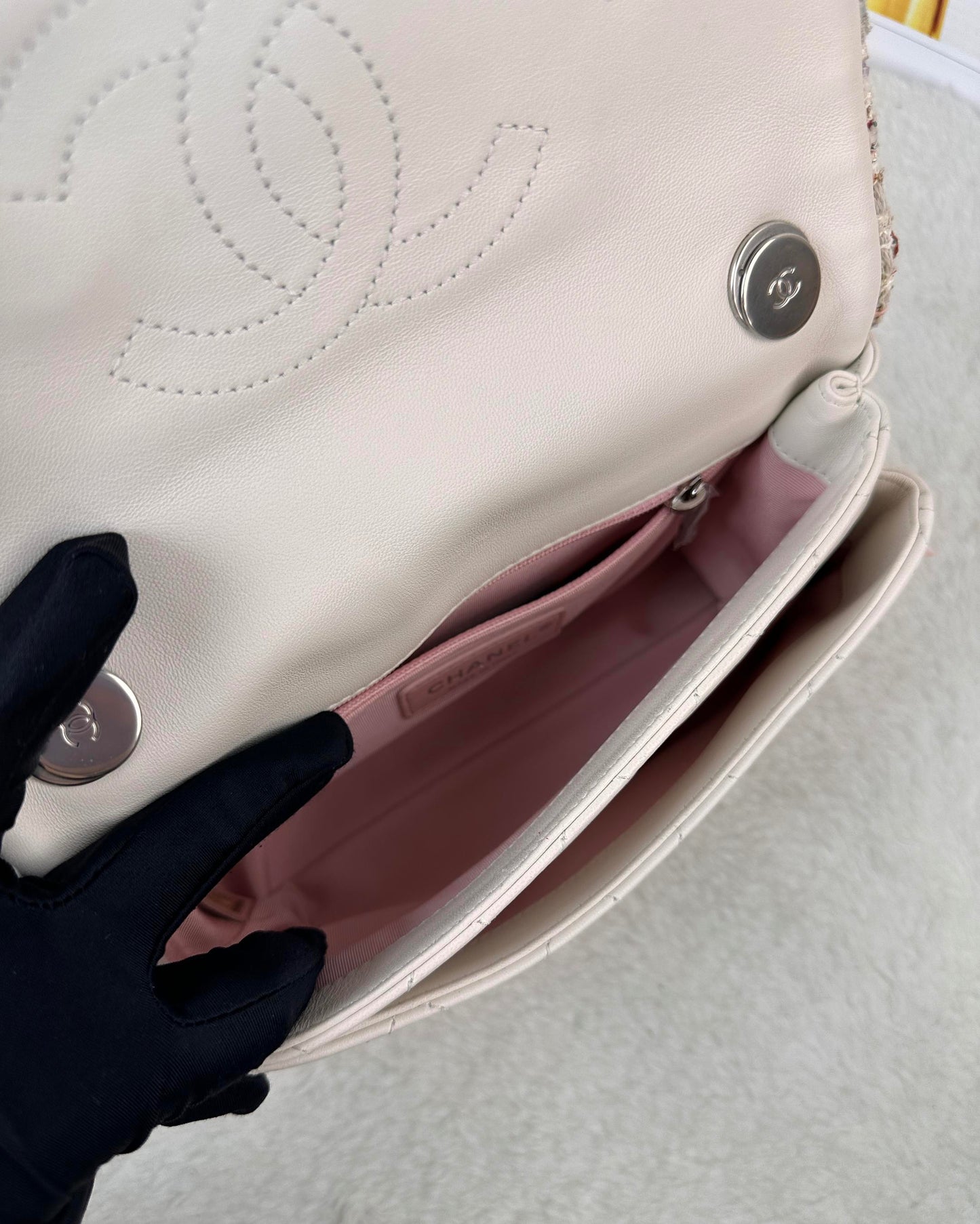 Tweed Elegant Trim Flap Bag