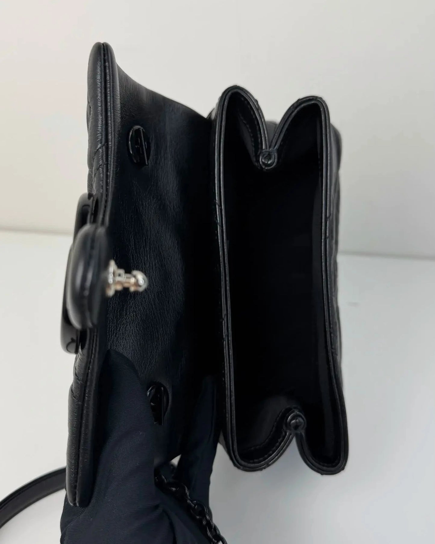 GG Marmont Shoulder Bag