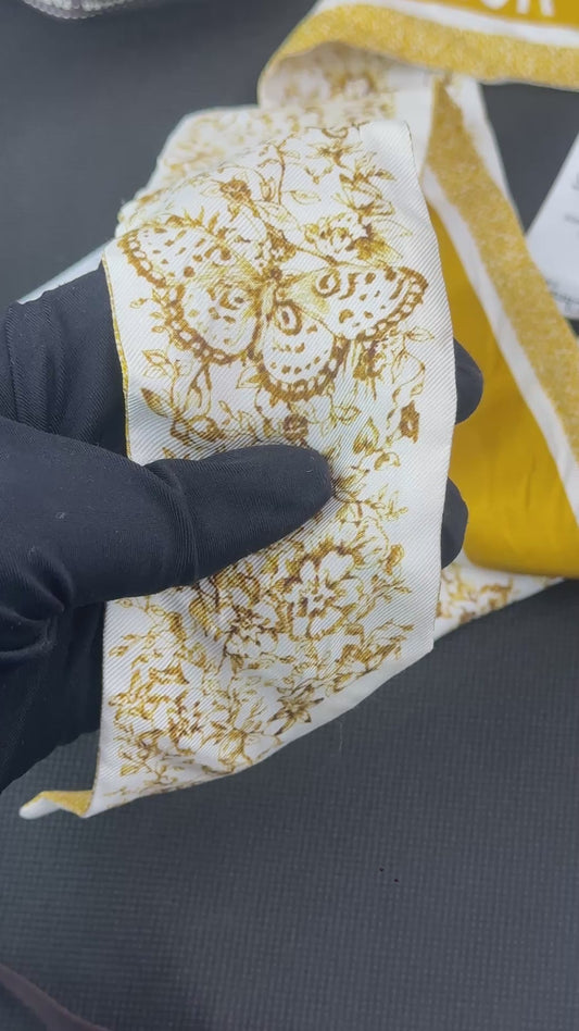 Mizah Scarf
